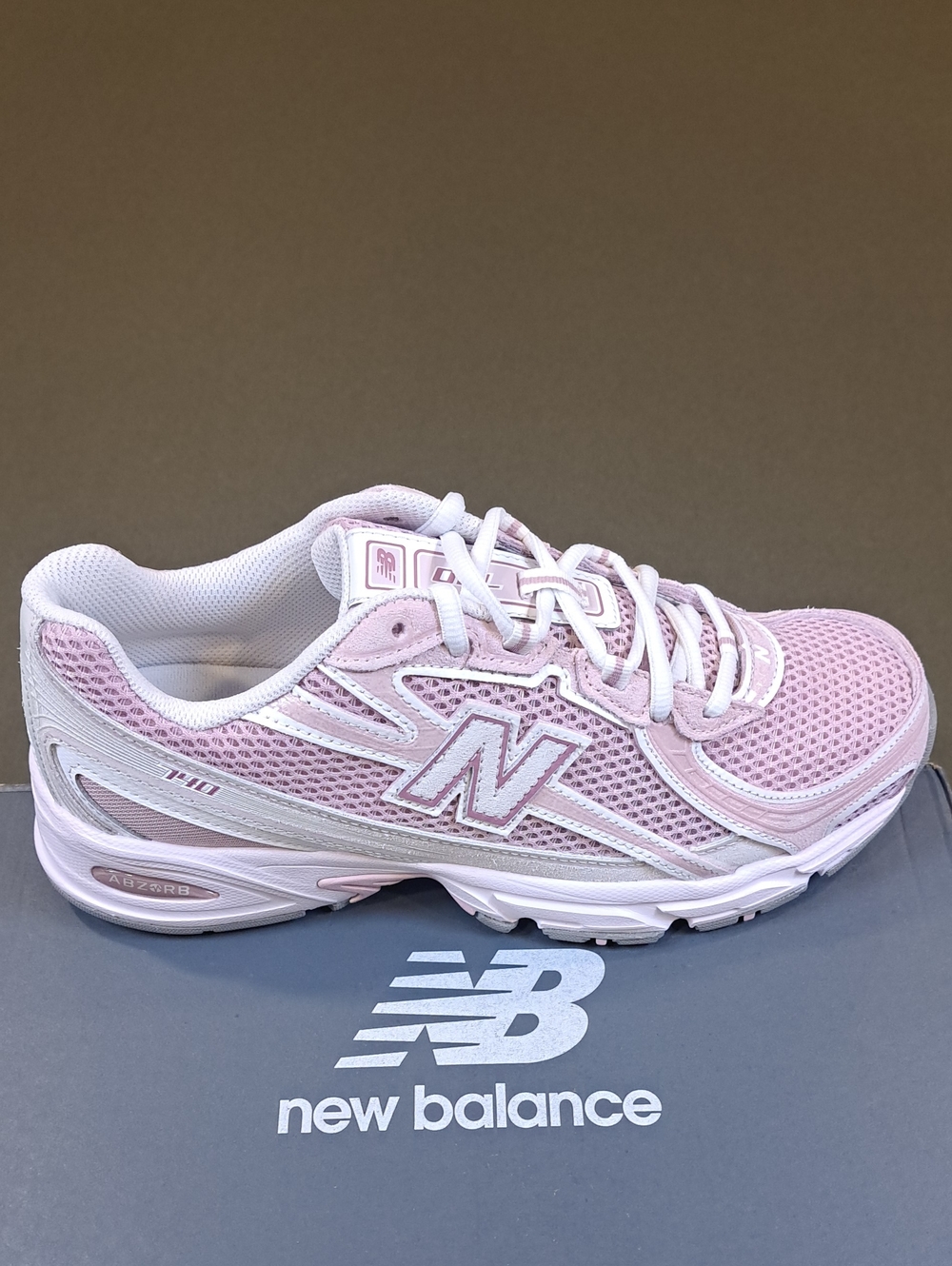 New Balance 740 Sneaker - Color: Stone Pink/Rosewood/Sea Salt - Size: Women 9.5